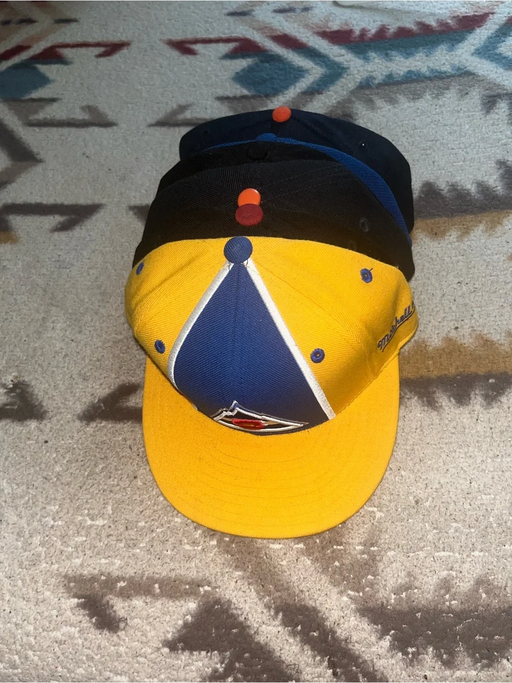 ALOT NBA HOCKEY BASEBALL HATS